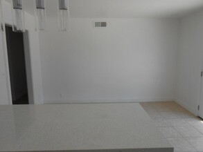 7287 Westpark Ave in Las Vegas, NV - Building Photo - Building Photo