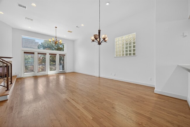 5018 Lillian St in Houston, TX - Building Photo - Building Photo