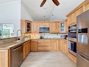 10830 SW 38th Dr in Davie, FL - Foto de edificio - Building Photo