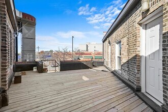 3906 W Belmont Ave, Unit 4 in Chicago, IL - Foto de edificio - Building Photo