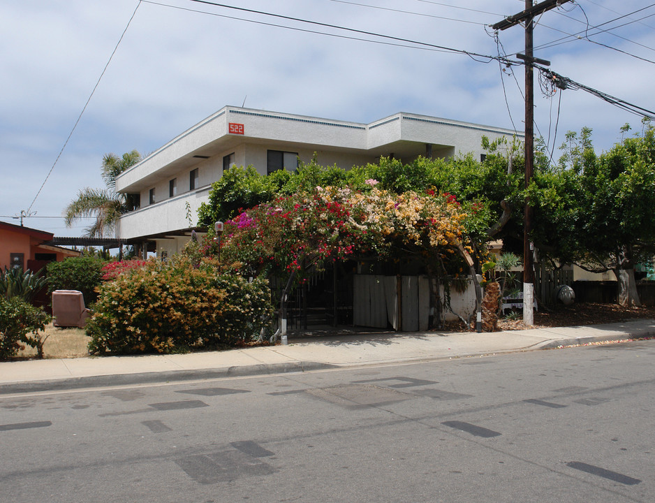 522 7th St in Imperial Beach, CA - Foto de edificio