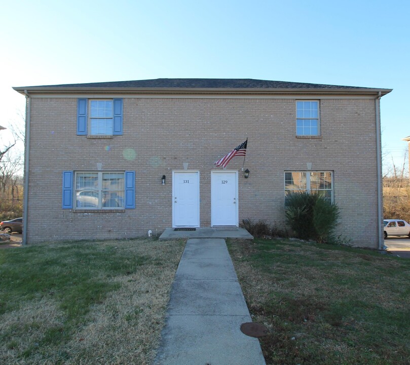 129 Garnet Dr in Nicholasville, KY - Building Photo