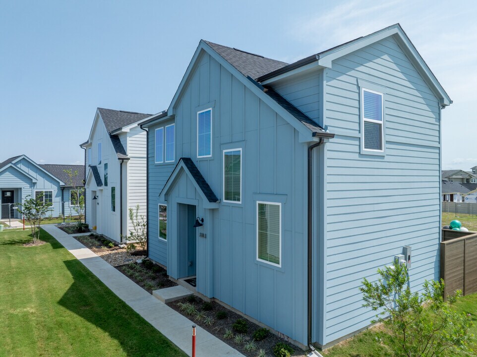 YardHomes® Meadow Lake in Round Rock, TX - Foto de edificio
