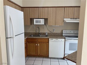 2117 SW Santa Barbara Pl in Cape Coral, FL - Building Photo - Building Photo