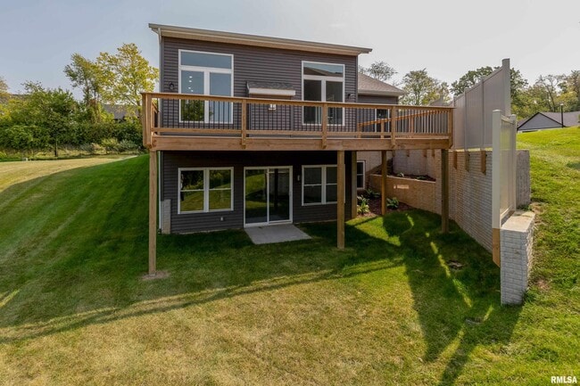 5120 Pandit Dr in Bettendorf, IA - Building Photo - Building Photo