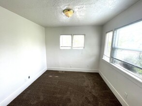 1017 16th St in Greeley, CO - Foto de edificio - Building Photo