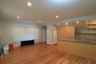 132 Columbia St, Unit 3 in Cambridge, MA - Foto de edificio - Building Photo