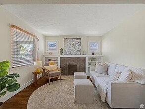 411 South Hollywood Avenue in Salt Lake City, UT - Foto de edificio - Building Photo