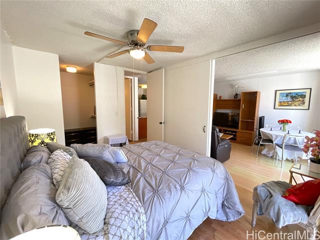 2452 Tusitala St in Honolulu, HI - Building Photo