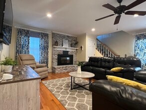 1200 36th Ave, Unit C in Moline, IL - Foto de edificio - Building Photo