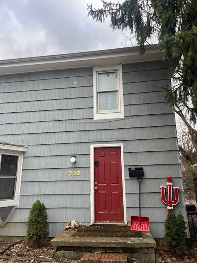 202 E Dodds St in Bloomington, IN - Building Photo - Building Photo