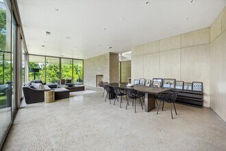 9 Pinehill Ln in Houston, TX - Building Photo - Building Photo