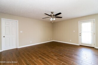 156 John Court in Mount Washington, KY - Building Photo - Building Photo