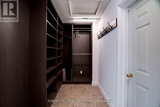 244 Waterloo Ave in Toronto, ON - Building Photo - Building Photo