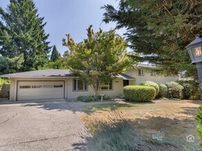 9610 SW Washington Pl in Portland, OR - Building Photo - Building Photo