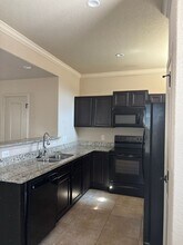 6846 Lakeview Dr. in San Antonio, TX - Building Photo - Building Photo