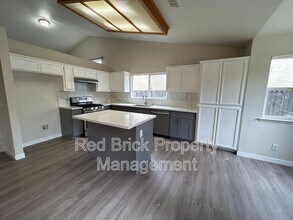 2123 Princeville Ct in Merced, CA - Building Photo - Building Photo