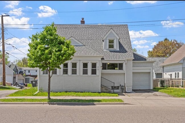319 Earl St in St. Paul, MN - Building Photo - Building Photo