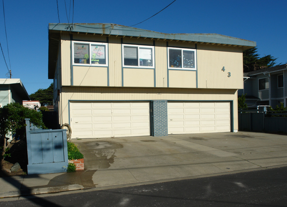 43 Santa Rosa Ave in Pacifica, CA - Building Photo