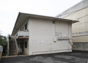 1947 Young St in Honolulu, HI - Building Photo