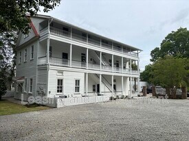 419 Whilden St in Mount Pleasant, SC - Building Photo