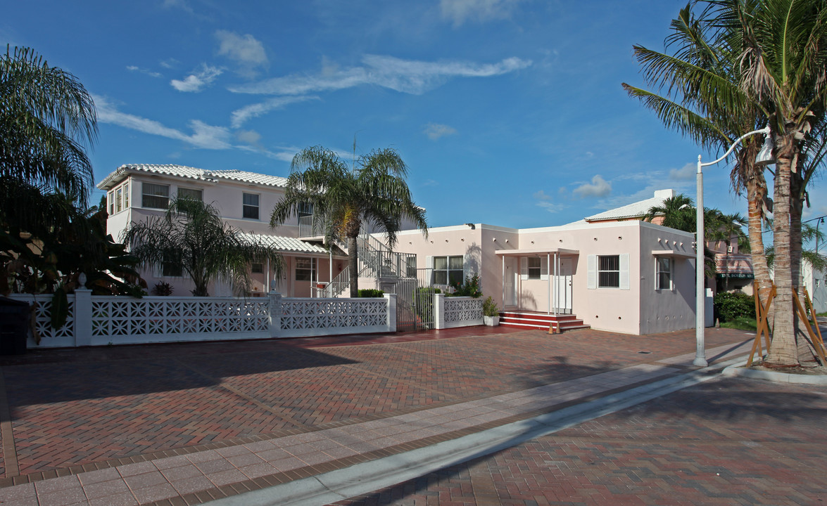 330 New York St in Hollywood, FL - Building Photo
