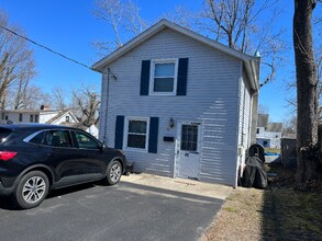 40 Tower Hill Rd in North Kingstown, RI - Building Photo - Building Photo