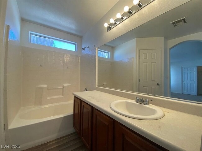 6062 St Petersburg Dr