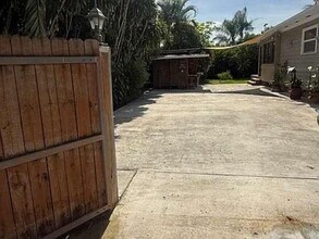 4301 SW 60th Pl in Miami, FL - Building Photo - Building Photo