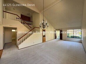 44125 Glendora Dr in Fremont, CA - Building Photo - Building Photo