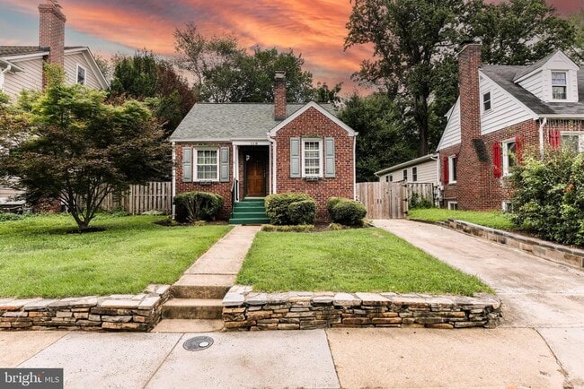 property at 119 W George Mason Rd