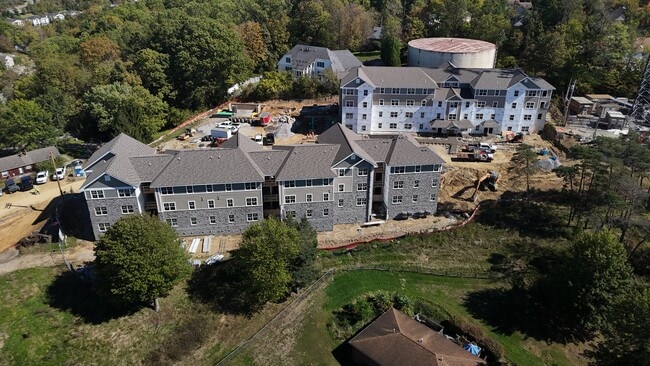 Hershman Landing and Manor in Morgantown, WV - Building Photo - Building Photo