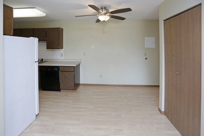 Stanford Manor in Grand Forks, ND - Building Photo - Interior Photo