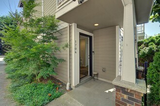 1704 14th Ave in Seattle, WA - Building Photo - Building Photo