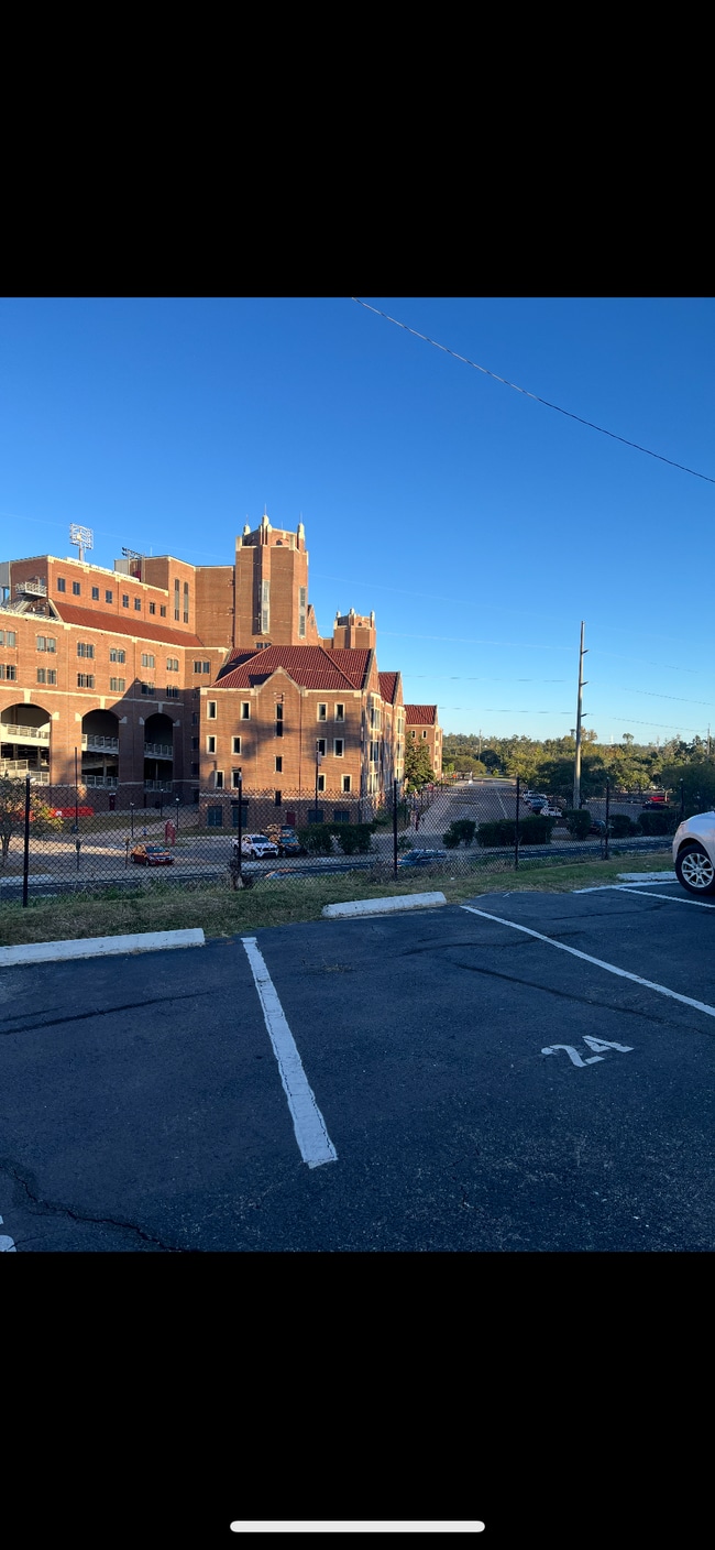 253 Hayden Rd, Unit 109 Seminole Legends in Tallahassee, FL - Building Photo - Building Photo