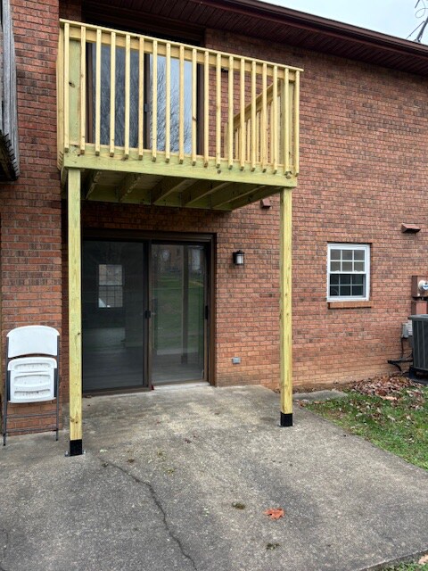 5305 Big Tyler Rd in Cross Lanes, WV - Building Photo - Building Photo