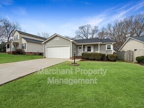 117 Charmar Way in Taylors, SC - Building Photo - Building Photo