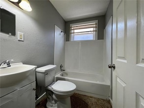 2824 Pauger St, Unit 2830 in New Orleans, LA - Building Photo - Building Photo