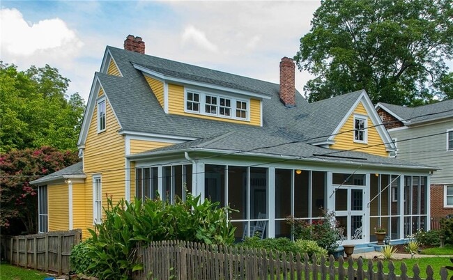 property at 765 Woodland Ave SE