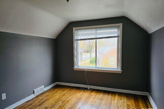 18582 Edinborough Rd in Detroit, MI - Foto de edificio - Building Photo