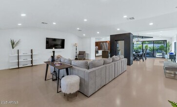 3420 E Oregon Ave in Phoenix, AZ - Foto de edificio - Building Photo
