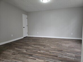 301 N Broad St in Williamston, NC - Building Photo - Building Photo