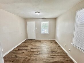 1290 N McNeil St in Memphis, TN - Building Photo - Building Photo