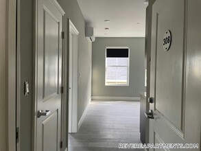 100 Shirley Ave in Revere, MA - Building Photo - Building Photo