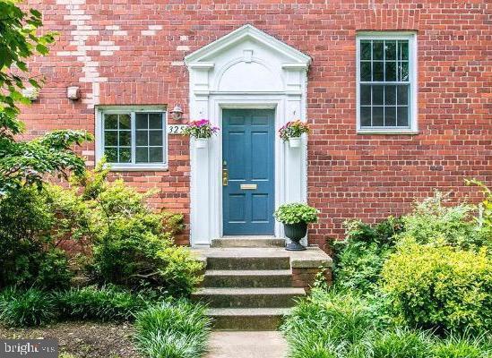 property at 3250 Gunston Rd