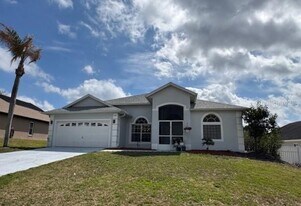 148 Steamboat Blvd in Davenport, FL - Building Photo