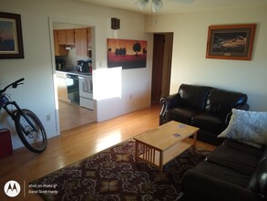 921 Elizabeth St, Unit 2 in Helena, MT - Foto de edificio - Building Photo