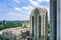 799 Hammond Dr photo'