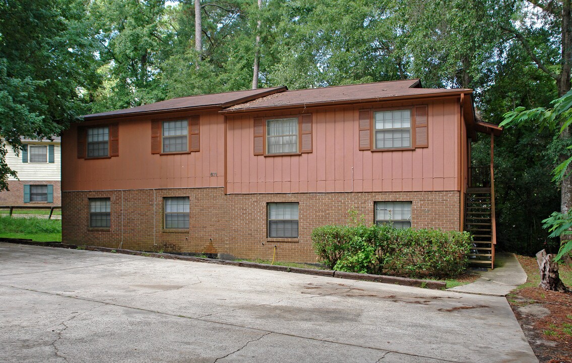 671 Holyoke Ct in Tallahassee, FL - Foto de edificio