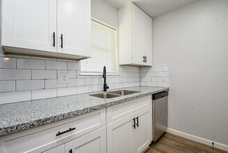 5709 Arthington Ave in Houston, TX - Foto de edificio - Building Photo
